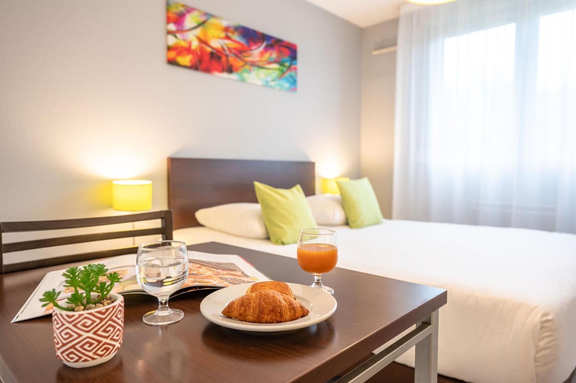 Comfort Aparthotel Besancon La City Bagian luar foto