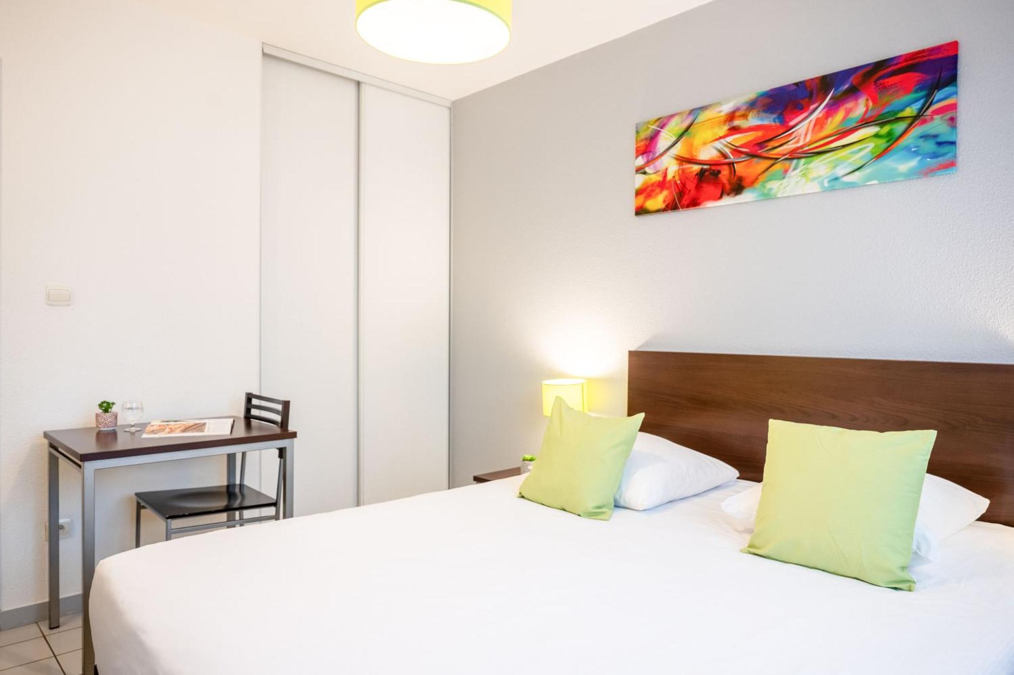 Comfort Aparthotel Besancon La City Bagian luar foto