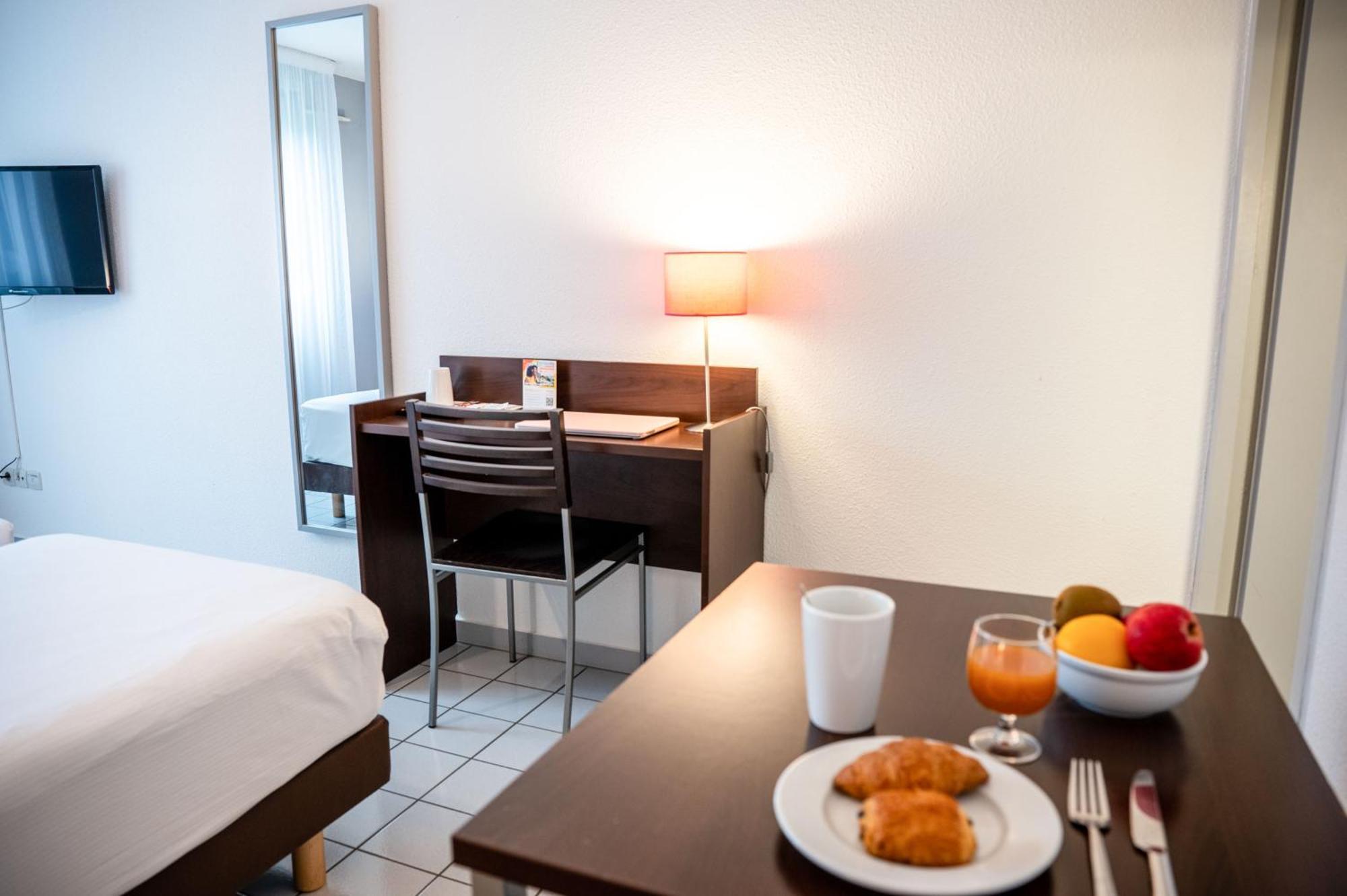 Comfort Aparthotel Besancon La City Bagian luar foto